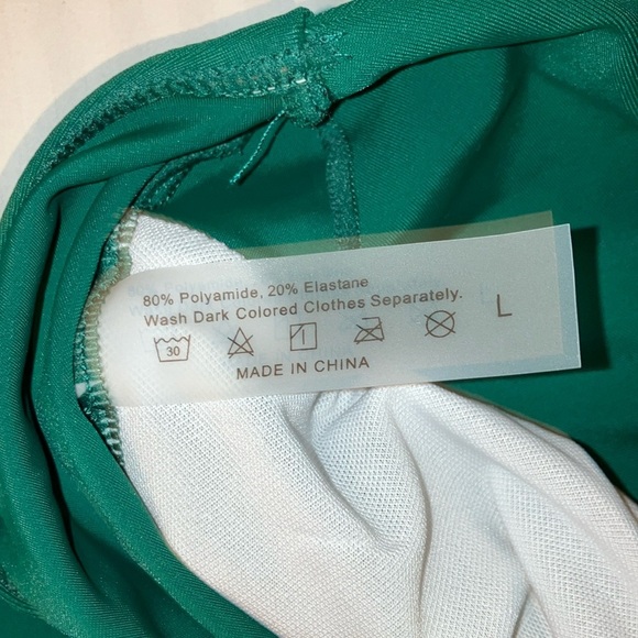 Swim women’s size large Elegant Green halter Top - bathing suit top - Picture 4 of 9